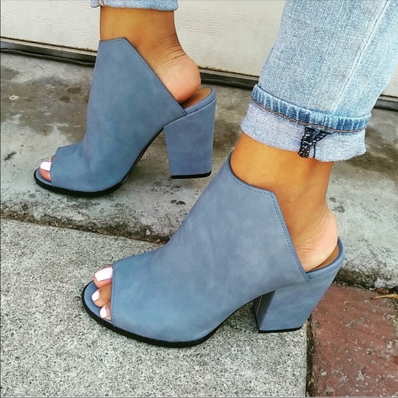 Boutique Shoes - Sky Blue Peep Toe Chunky Block Heel Mules